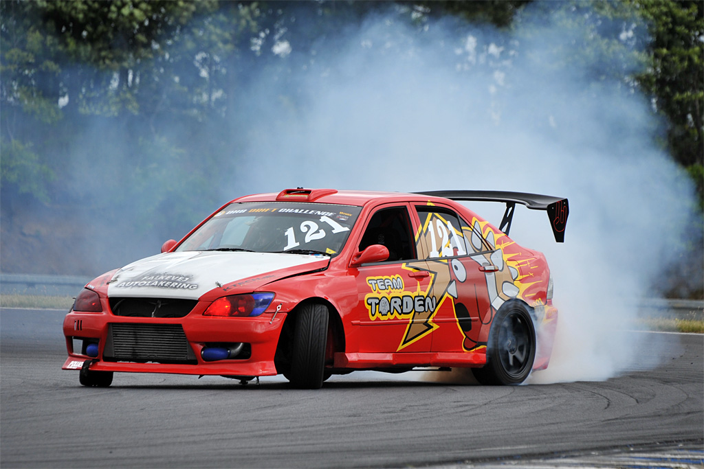 Røg bliver der masser af, når fjerde afdeling af Dansk Drifting Serie køres på Ring Djursland